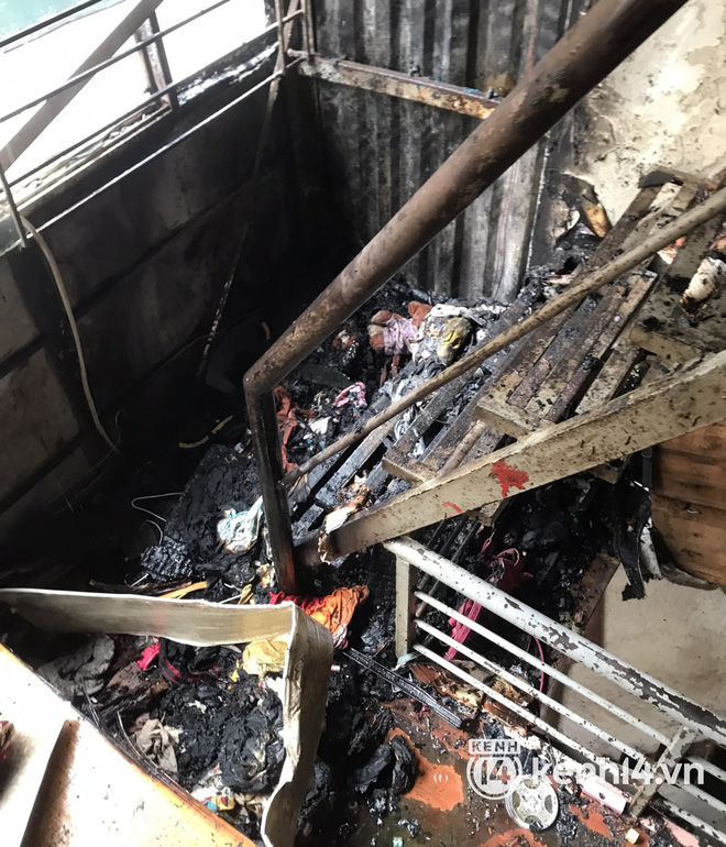 Hoàn cảnh thương tâm của bé gái được cứu sống trong vụ cháy ở Hà Nội: Ông bà ngoại tần tảo nuôi 2 cháu mồ côi-5