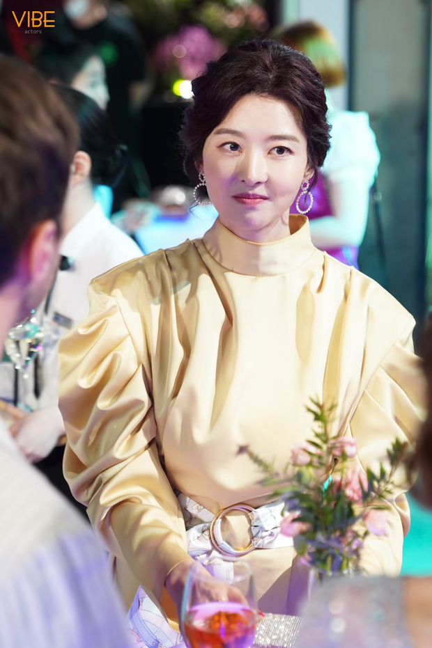 Chồng 1 mỹ nhân showbiz bị anh họ sát hại để chiếm 1360 tỷ: Cô vợ vươn mình sau biến cố, đưa luôn bi kịch vào phim-5