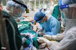 ẢNH: F0 nặng và nguy kịch ở Hà Nội tăng nhanh, bệnh viện tuyến cuối áp lực giành giật sự sống cho bệnh nhân-12