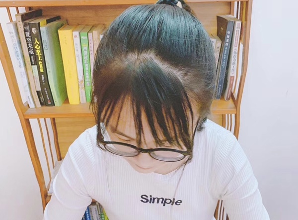 Nữ sinh năm nhất chết trong trạng thái đau đớn, cảnh sát mở tủ quần áo, phát hiện bí mật làm 2 phụ huynh đau xót ngất xỉu tại chỗ-1