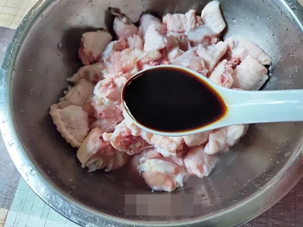 Gà xào cay kiểu nhà làm: Ngon tê tái, thơm thơm giòn rụm, ai ăn cũng phải tấm tắc khen-4