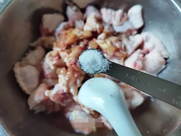 Gà xào cay kiểu nhà làm: Ngon tê tái, thơm thơm giòn rụm, ai ăn cũng phải tấm tắc khen-5