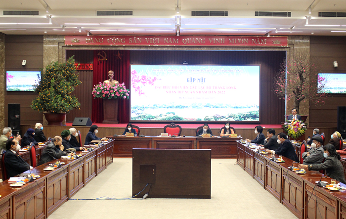 Lãnh đạo Thành phố gặp mặt đại biểu hội viên Câu lạc bộ Thăng Long-2