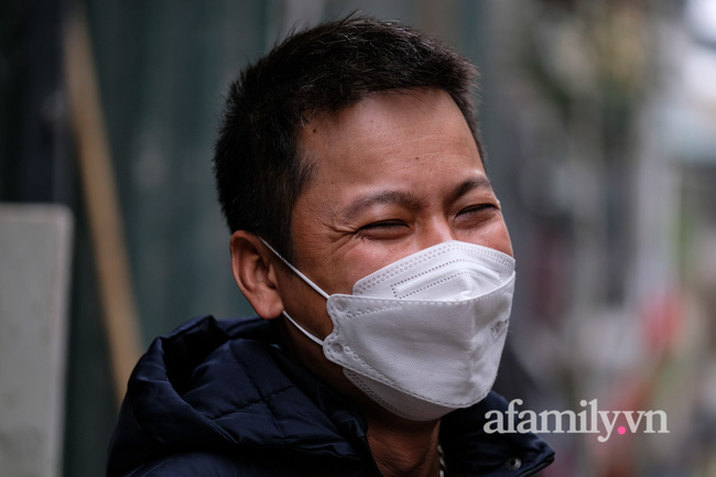 Vụ bé gái mắc kẹt trong ngôi nhà cháy ở Hà Nội: Anh thợ sửa điều hòa có đôi mắt cười kể về cảm giác không thể nào tả được bên khung cửa sổ sinh-tử-4