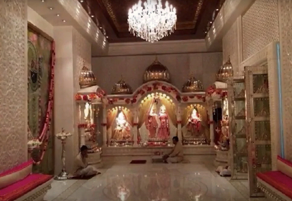 Cận cảnh: Nhà 2 tỷ đô đắt nhất hành tinh của tỷ phú Ấn Độ, sở hữu 3 sân đáp trực thăng, chứa 168 siêu xe và có 600 nhân viên phục vụ dọn dẹp-12