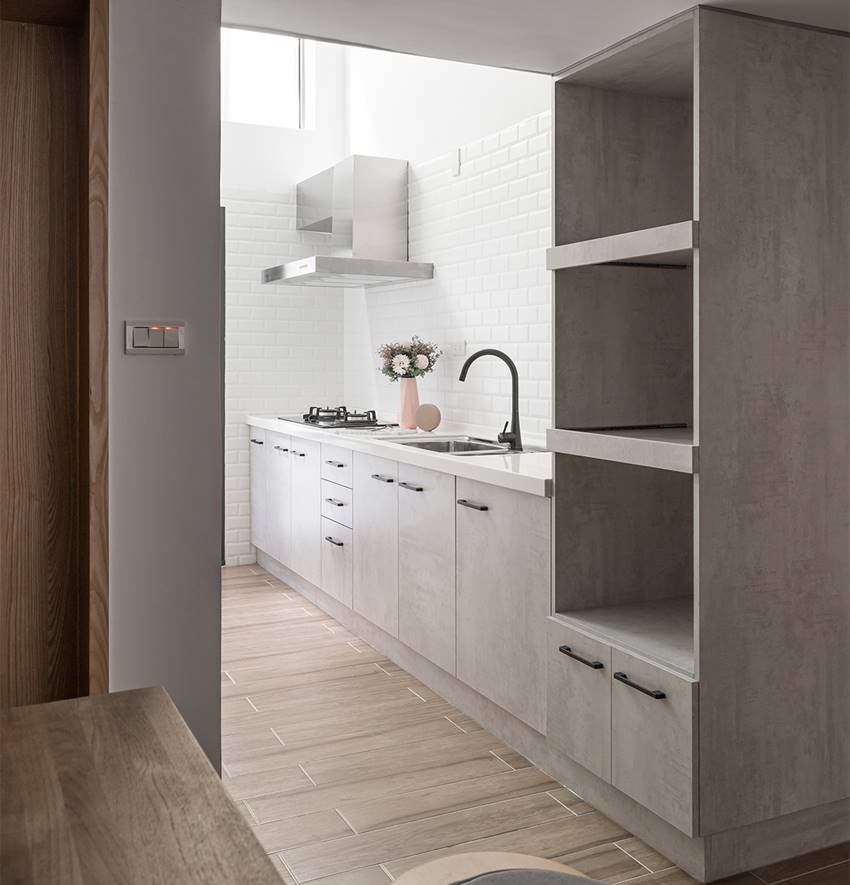 Nhà 2 tầng 50 năm tuổi cũ kỹ lột xác thành tổ ấm hiện đại, trang nhã trong ánh sáng tự nhiên dịu nhẹ-13