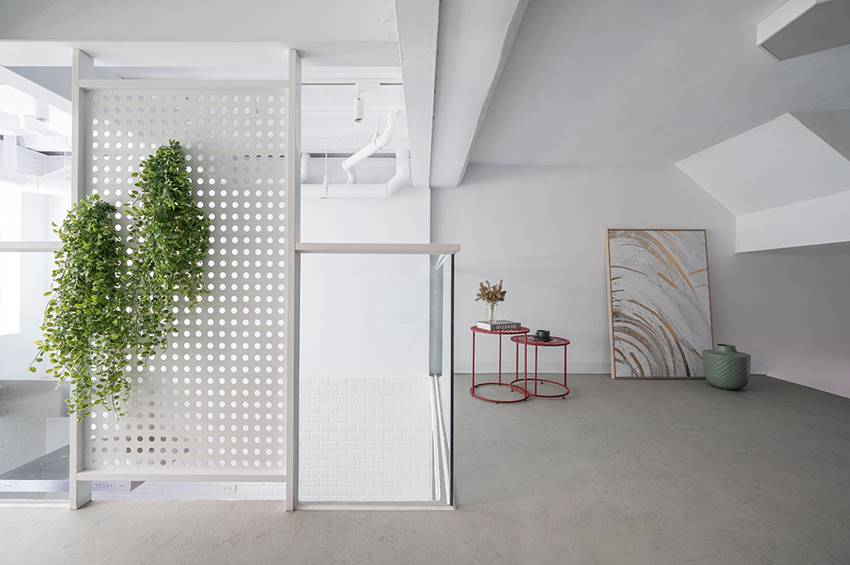 Nhà 2 tầng 50 năm tuổi cũ kỹ lột xác thành tổ ấm hiện đại, trang nhã trong ánh sáng tự nhiên dịu nhẹ-17