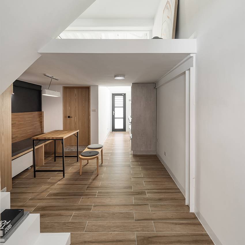 Nhà 2 tầng 50 năm tuổi cũ kỹ lột xác thành tổ ấm hiện đại, trang nhã trong ánh sáng tự nhiên dịu nhẹ-30