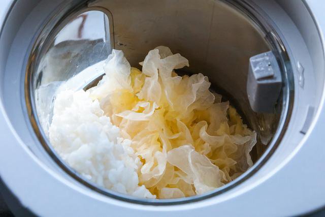 Thêm 1 nguyên liệu này vào món sữa ngô quen thuộc, bạn sẽ ngạc nhiên khi thấy da ẩm mượt căng mịn chỉ sau vài tuần!-3