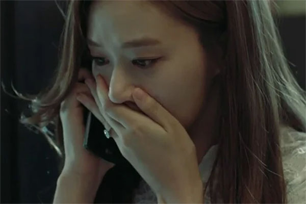 Bữa cơm tất niên của 18 người, tôi nấu cơm cố tình quên muối, em chồng ném bát đũa, chồng lật bàn-3