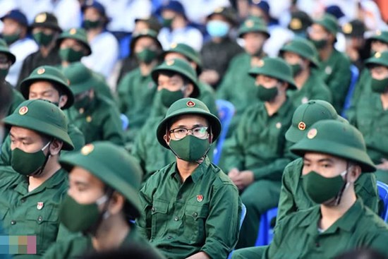 Đề xuất TP.HCM hỗ trợ phẫu thuật mắt cho công dân đi nghĩa vụ