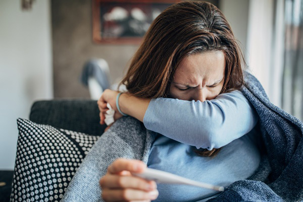 Lý do nhiều người vẫn âm tính dù tiếp xúc rất gần F0-3