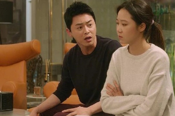 Bố mẹ vợ vay 50 triệu chồng yêu cầu ghi giấy nợ tránh sau cãi xóa, nhưng nghe 4 từ của cô, anh lập tức phải bẻ lái gấp-2