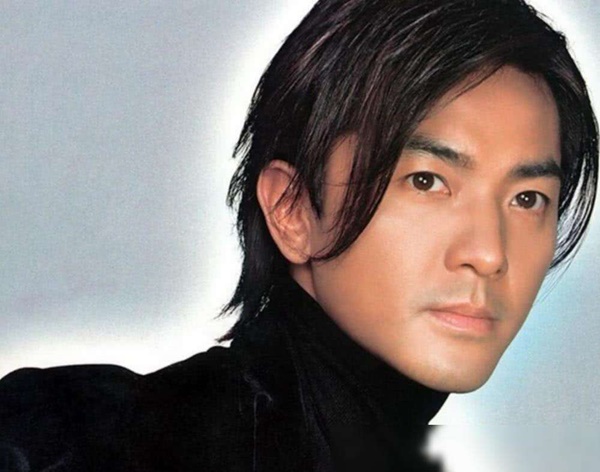 Tài tử Phong Vân: Giàu có dù bỏ showbiz, vợ nợ nần, cờ bạc vẫn yêu chiều, cung phụng-1