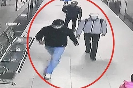 Nhóm cướp xông vào HH Linh Đàm: Kết bạn từ 