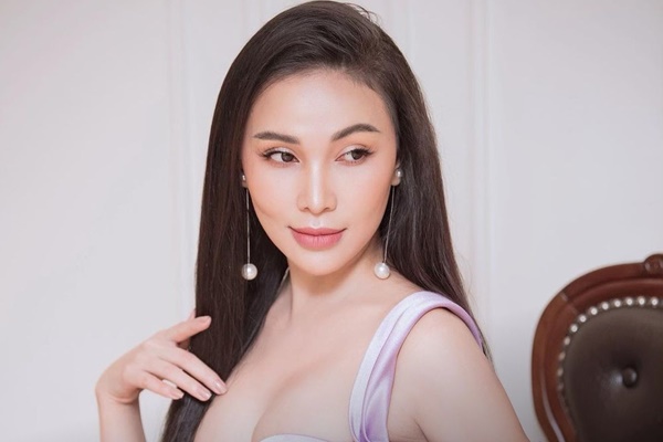 Giữa ồn ào tiểu tam, loạt ảnh hôn môi đồng giới, chụp ảnh nude của Quỳnh Thư bị đào lại-7