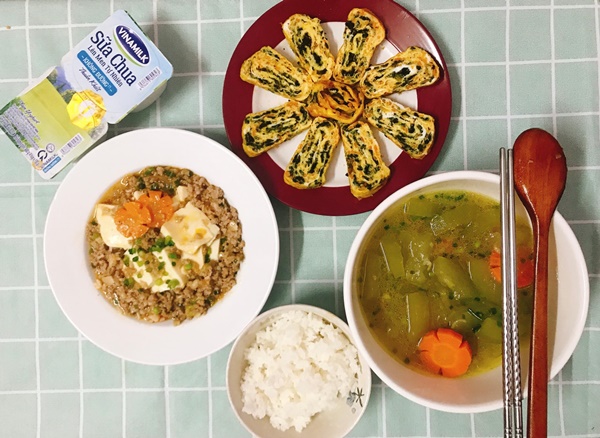 Dược sĩ đảm đang cơm ngon canh ngọt chất lừ, chị em xuýt xoa khen ai rước được đúng là số hưởng-2