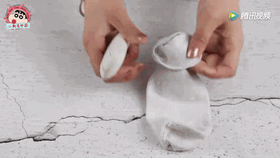 Đánh một que diêm rồi ném vào bồn cầu có công dụng tuyệt vời nhưng hiếm người nào biết-1