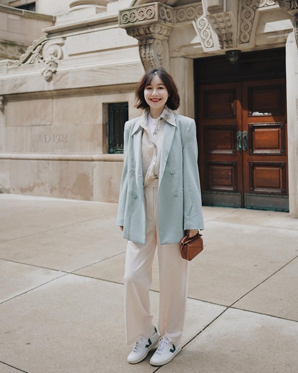 10 cách mặc blazer màu pastel không bị sến, chị em ghim ngay để trông thật tinh tế Tết này-2