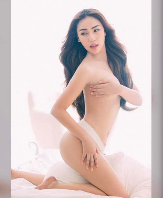 Giữa ồn ào tiểu tam, loạt ảnh hôn môi đồng giới, chụp ảnh nude của Quỳnh Thư bị đào lại-3
