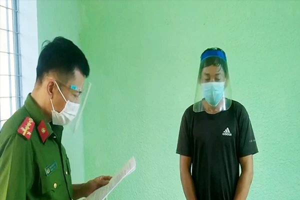 Thủ đoạn trốn tội của kẻ nhiễm HIV dụ dỗ nhiều bé trai quan hệ tình dục đồng tính: Bệnh viện từng xác định nhiễm HIV cách đây 1 năm nhưng lại khai không biết-2