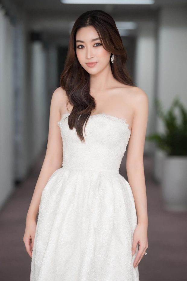 Đỗ Mỹ Linh đeo nhẫn kim cương cỡ khủng, đã có hạnh phúc sau 6 năm đăng quang?-4