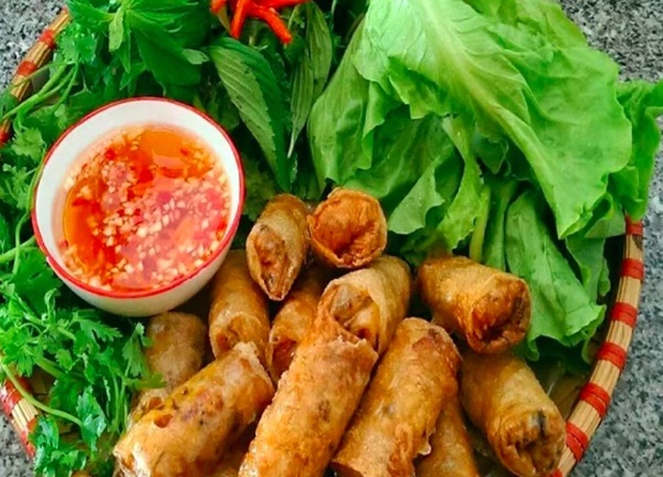 Biết được bí quyết đơn giản này, món nem rán ngày Tết cổ truyền đảm bảo giòn rụm, không mềm, không nát-3