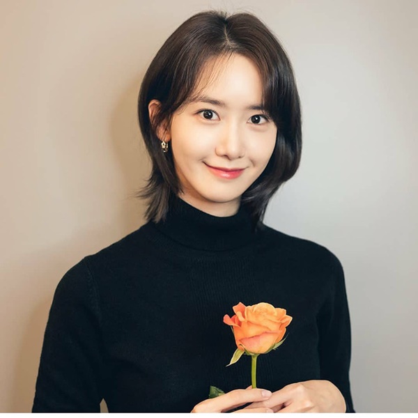 4 màu tóc nhuộm sáng da cho nàng tuổi 35+: Trẻ tới vài tuổi còn giấu tóc bạc cực khéo-2