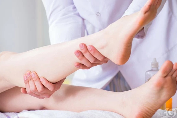 3 đặc điểm xuất hiện trên bàn chân chính là dấu hiệu sống thọ, ngâm chân rất tốt nhưng cảnh báo 4 nhóm người cần tránh làm-2