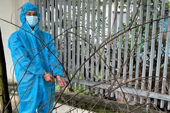 Hà Nội: Tên cướp mắc Covid-19 xông vào nhà, dùng dao khống chế gia chủ 