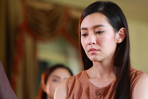 Đang ăn cơm, em dâu tương lai bất ngờ khoe sợi dây chuyền được chồng tặng, để rồi một loạt bí mật sau đó bị lộ tẩy-1