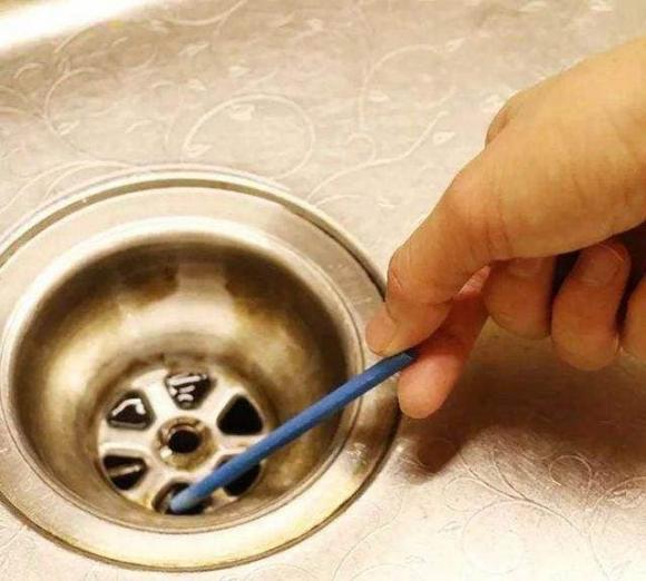 Nếu đường ống thoát nước bị tắc, đừng xả bằng nước nóng! Hãy học mẹo này từ bậc thầy để nhanh chóng hết mùi hôi và tạm biệt tắc ống nhé-9