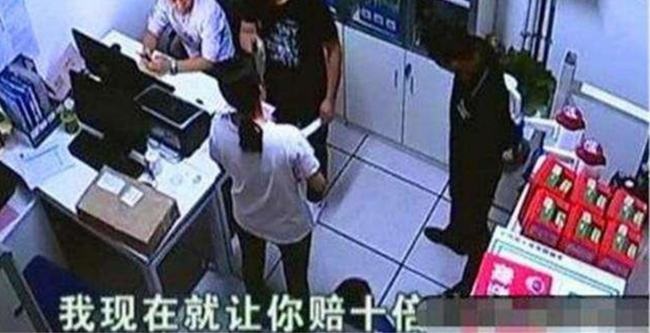 Con trai 4 tuổi cầm kẹo quên trả tiền, siêu thị phạt gấp 10 lần, câu trả lời của người mẹ rất đáng khen ngợi-3