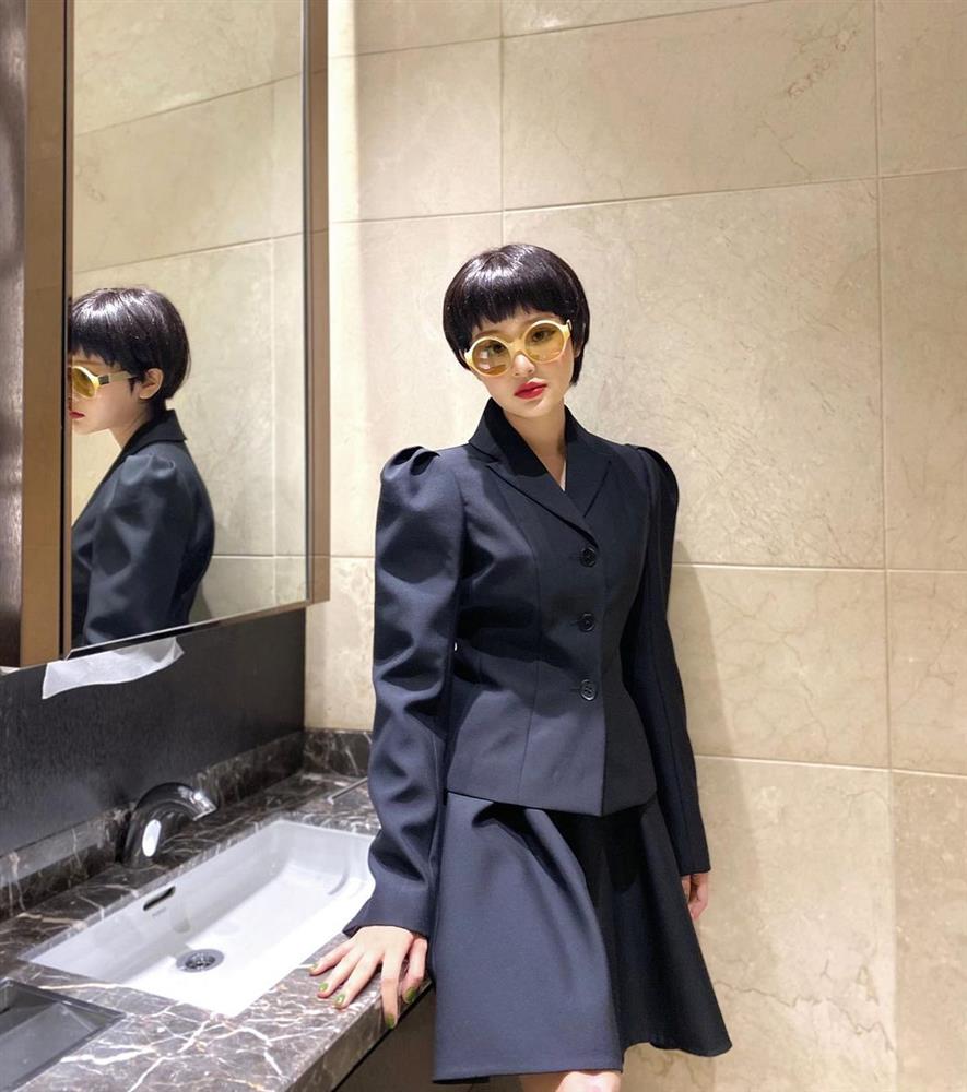 Tóc ngắn cũn nhưng Hiền Hồ vẫn cân được mọi style, kể cả váy vóc bánh bèo chúa-13