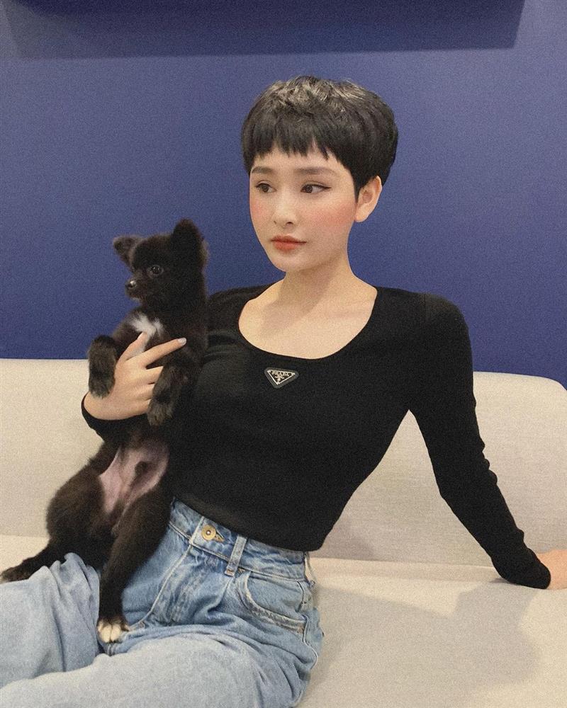 Tóc ngắn cũn nhưng Hiền Hồ vẫn cân được mọi style, kể cả váy vóc bánh bèo chúa-5