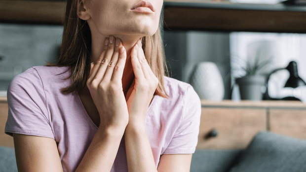 3 thay đổi bất thường trên cổ đang ngầm cảnh báo tế bào ung thư chực chờ trỗi dậy, chiếm lấy cơ thể bạn-2