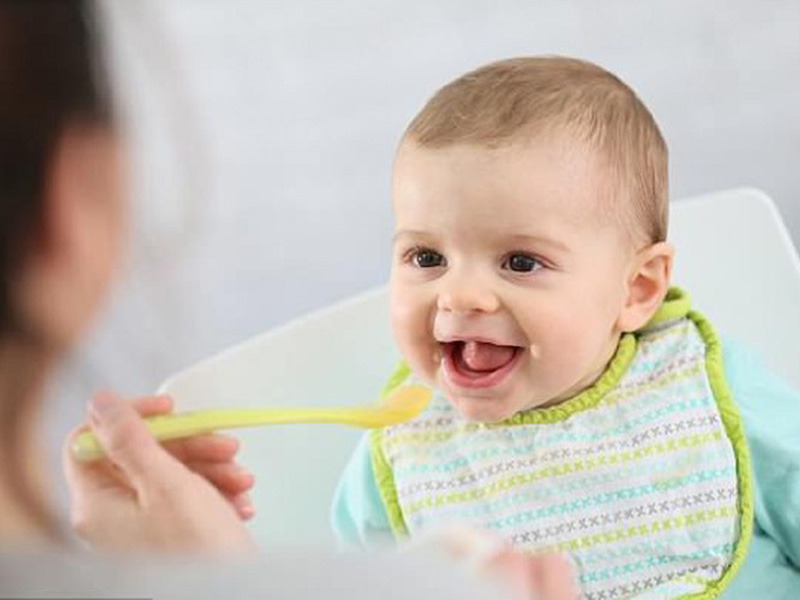 Tập ăn dặm cho bé là thử thách cam go đối với nhiều bà mẹ, bạn đã biết cách để chiến thắng?-1
