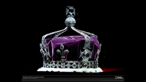 Lời nguyền kỳ lạ trên vương miện của Nữ hoàng Anh: Đàn ông dùng thì bất hạnh, chỉ phụ nữ mới hóa giải vận xui-1