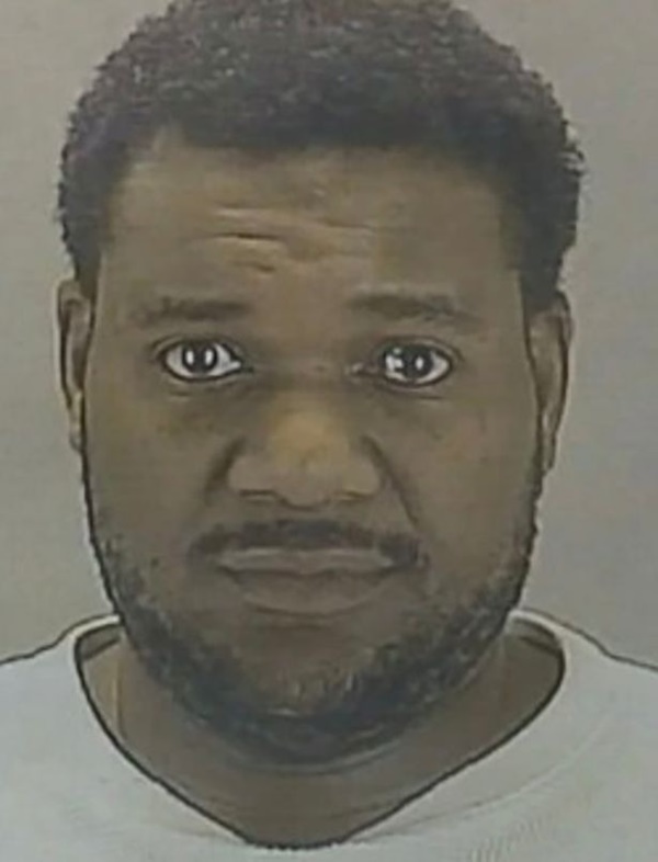 Phát hiện 90 hài cốt hỏa táng trong nhà thờ, lật tẩy việc làm bệnh hoạn của gã cựu giám đốc nhà tang lễ từng bị buộc tội lạm dụng xác chết-3