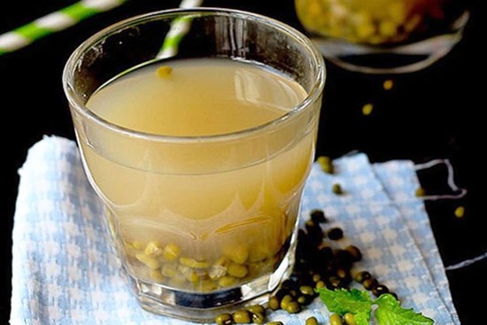 Kiên trì uống loại nước này mỗi ngày từ hôm nay, đảm bảo chị em sẽ có da mịn và dáng xinh đón Tết!