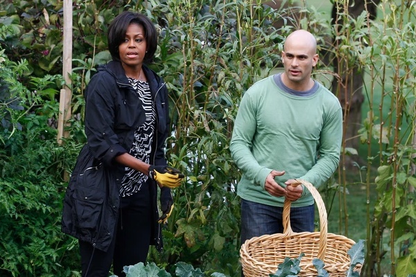 Người có trái tim khỏe mạnh, chậm lão hóa thường có 3 thêm khi ăn cơm, chính bếp trưởng Nhà Trắng Mỹ luôn thực hiện mỗi ngày-1