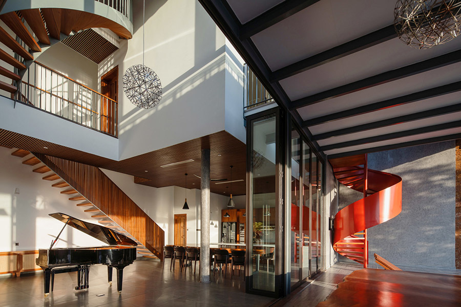 Biệt thự hiện đại 3 tầng có mái gấp độc đáo ở vùng ven Sài Gòn-13