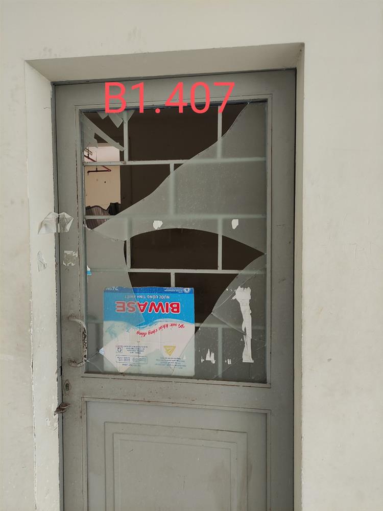 Hàng trăm tủ quần áo của sinh viên bị cạy phá sau khi trưng dụng làm bệnh viện dã chiến-3