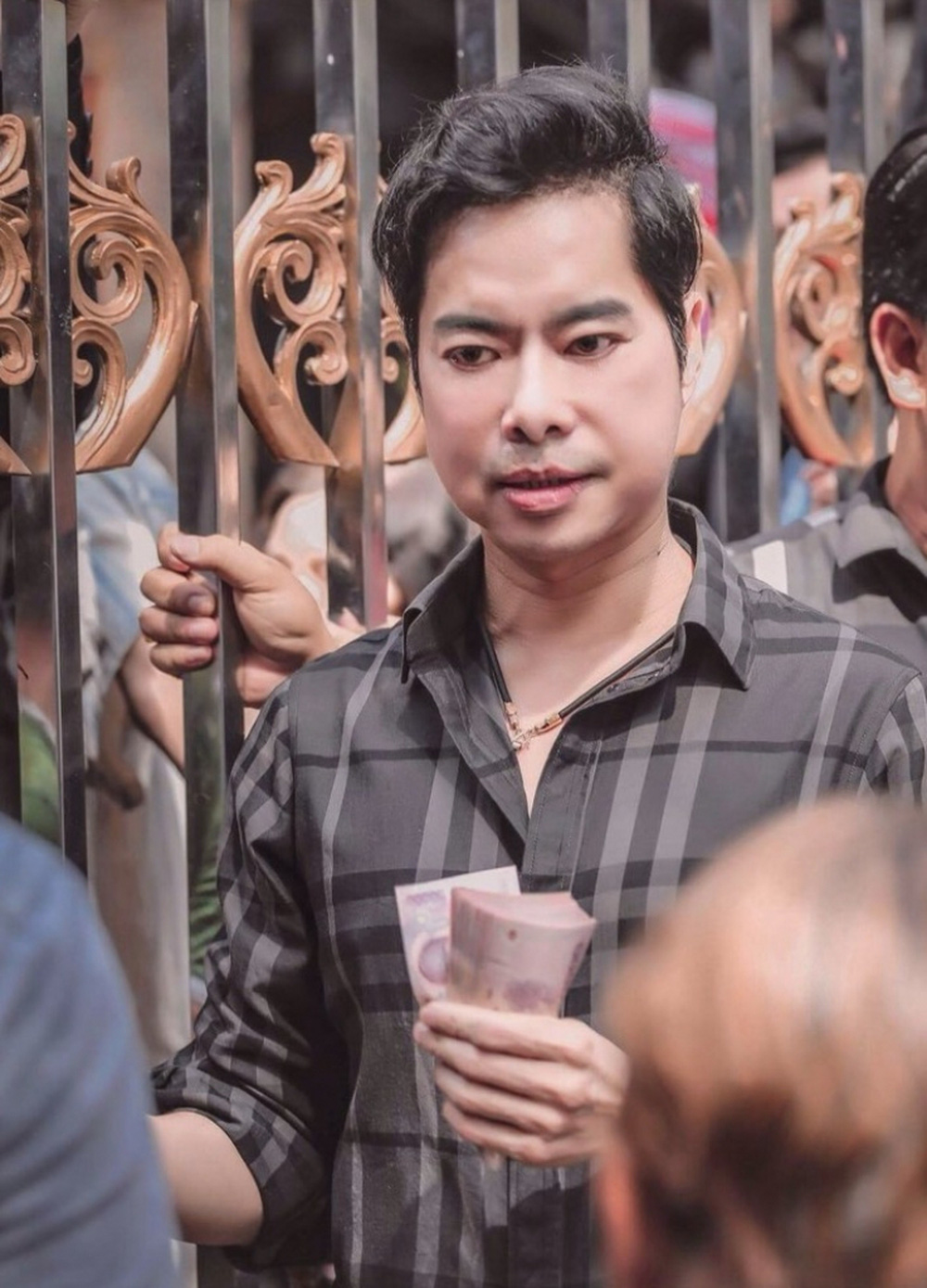 Ngọc Sơn U60: Mất mẹ, cạn tiền, phải cho thuê nhà mưu sinh-6