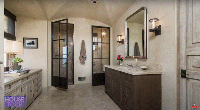 Choáng váng với dinh thự 22,5 triệu đô của Lady Gaga: Có hồ bơi nước mặn vô cực nhưng sốc nhất là trang trại nuôi ngựa lớn-28