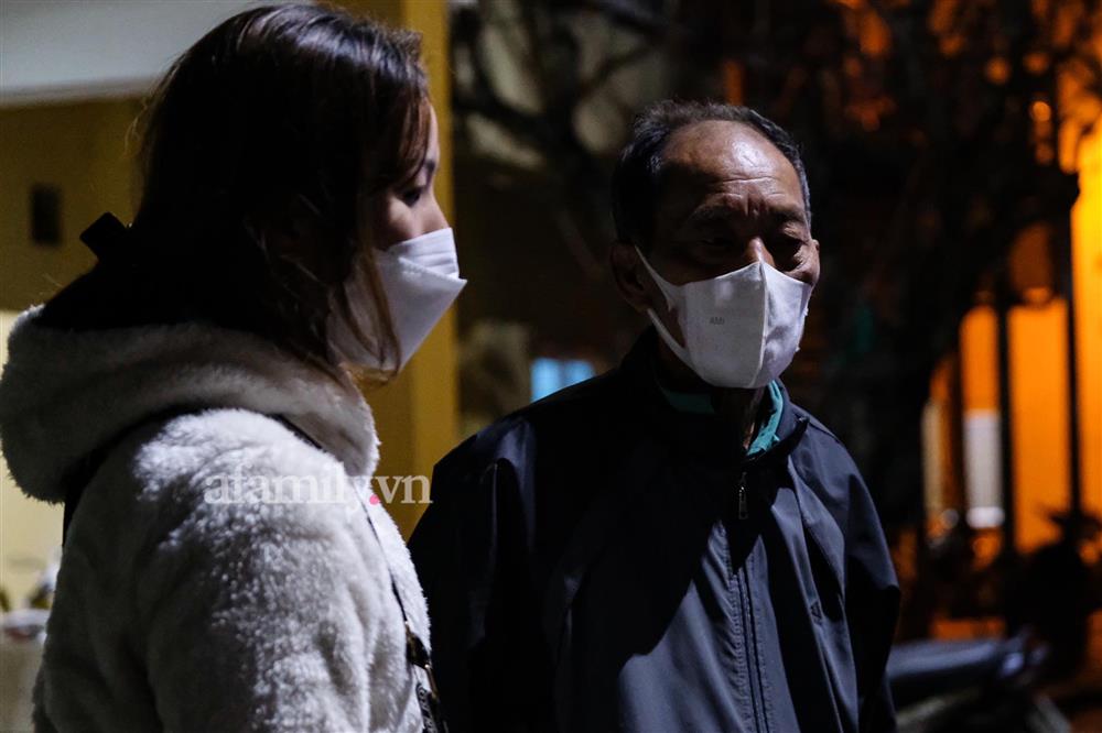 Ông nội bé gái 3 tuổi nghi bị bạo hành, nhập viện với 9 chiếc đinh găm vào sọ: Mỗi lần tôi ra thăm cháu đều bảo ông đón về, cháu không muốn ở với mẹ nữa-4