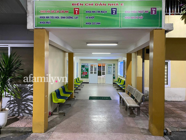 Người thân bé gái nghi bị bạo hành bức xúc chỉ ra điểm bất thường trong những lần nhập viện trước đây: Làm sao đứa bé 3 tuổi lại uống thuốc sâu, tưởng đinh là kẹo mà nuốt?-1