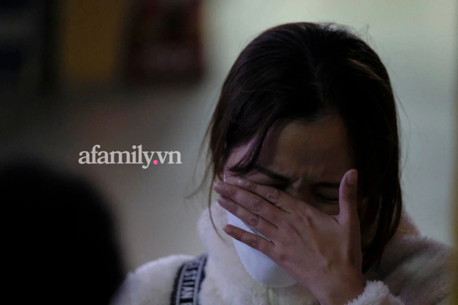 Người thân bé gái nghi bị bạo hành bức xúc chỉ ra điểm bất thường trong những lần nhập viện trước đây: Làm sao đứa bé 3 tuổi lại uống thuốc sâu, tưởng đinh là kẹo mà nuốt?-2