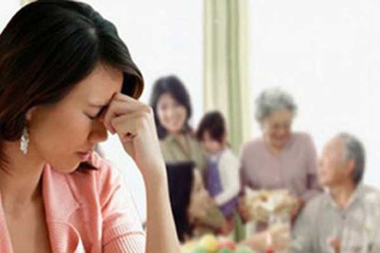 Bố chồng tự dưng đồng ý còn cho tiền về quê ngoại ăn Tết, con dâu sốc nặng với việc nhờ vả kèm theo