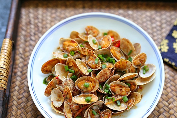 Khi xào ngao, thêm một bước ngao sẽ không có mùi tanh, hương vị vừa vặn, ngon chuẩn nhà hàng-3